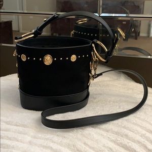 Bucket bag